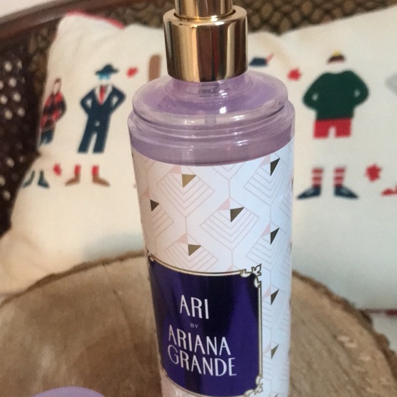 Sri by Ariana Granda beautiful body mist - Picture 4 of 5